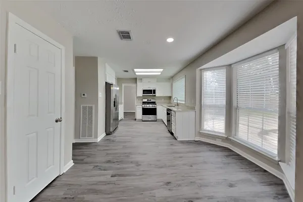 $2,500 | 3918 Appalachian Trail, Houston, TX 77345