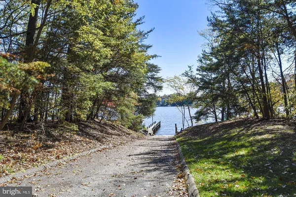 $2,750 | 925 Chestnut Manor Court, Curtis Bay, MD 21226
