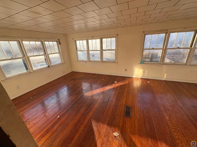 $69,900 | 505 Elm Street, Emporia, KS 66801