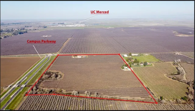 a view of an outdoor space and deck