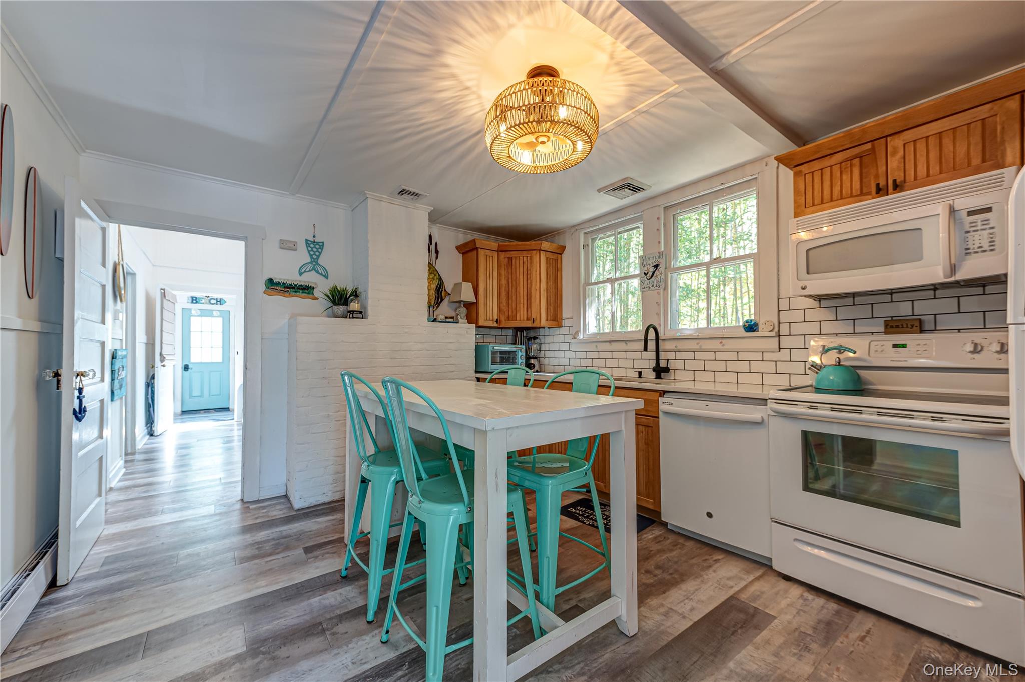 140 Ocean Road Ocean Beach, NY 11770 - Photo 14 of 30 Gallery Image 14