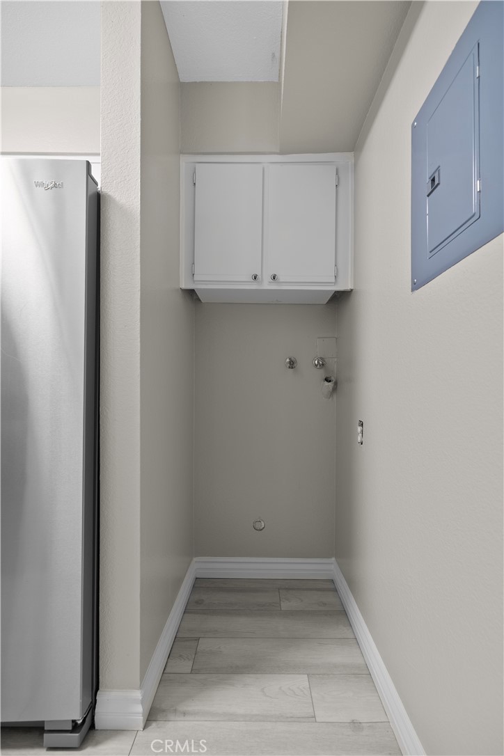 10655 Lemon Avenue, Unit 2703 Rancho Cucamonga, CA 91737 - Photo 10 of 31 a view of cabinets and window