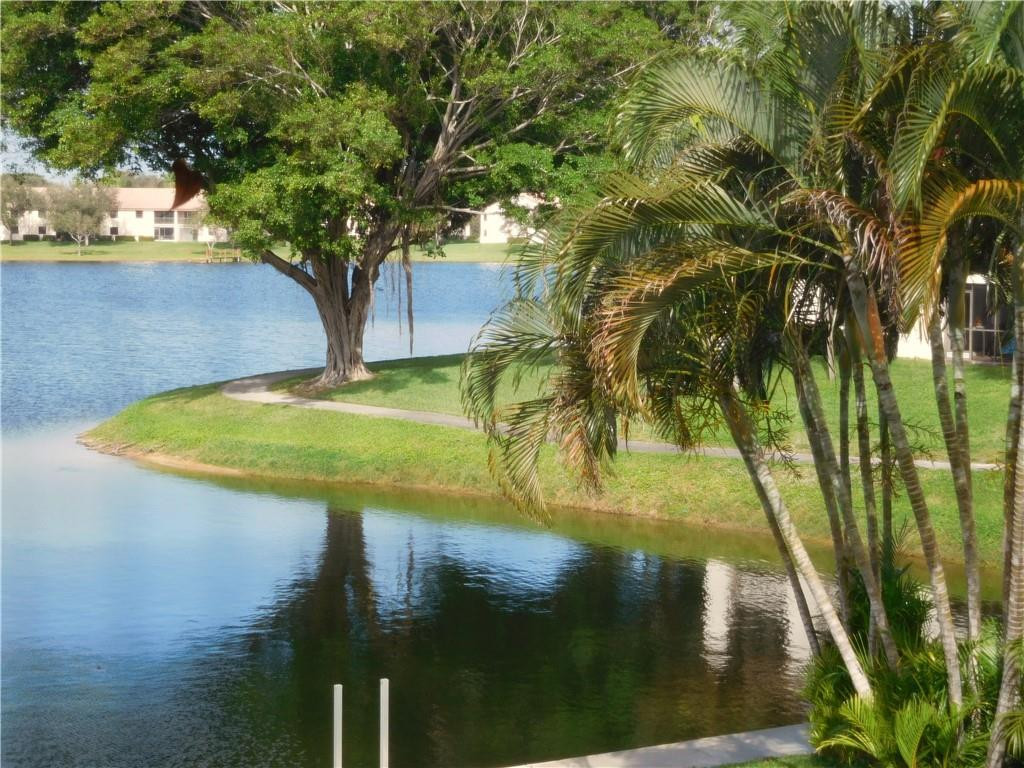 2650 Greenwood Terrace, Unit G222 Boca Raton, FL 33431 - Photo 26 of 33 Walking path around the lake