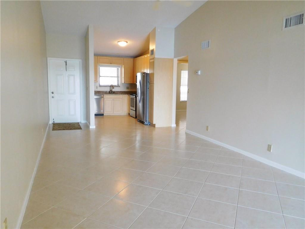 2650 Greenwood Terrace, Unit G222 Boca Raton, FL 33431 - Photo 5 of 33 Family room