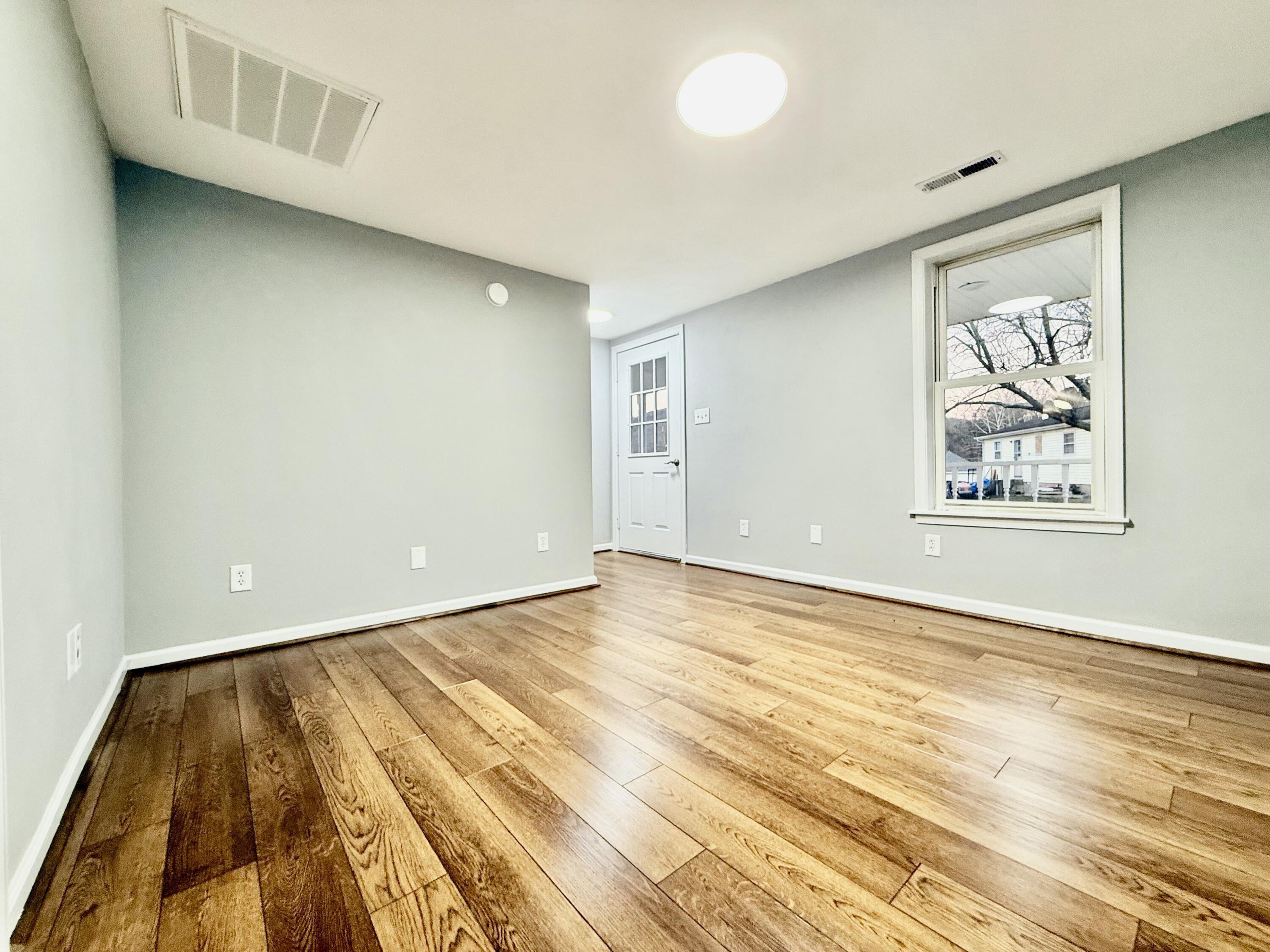 3715 Sandlewood Road Roanoke, VA 24018 - Photo 11 of 15 a view of an empty room
