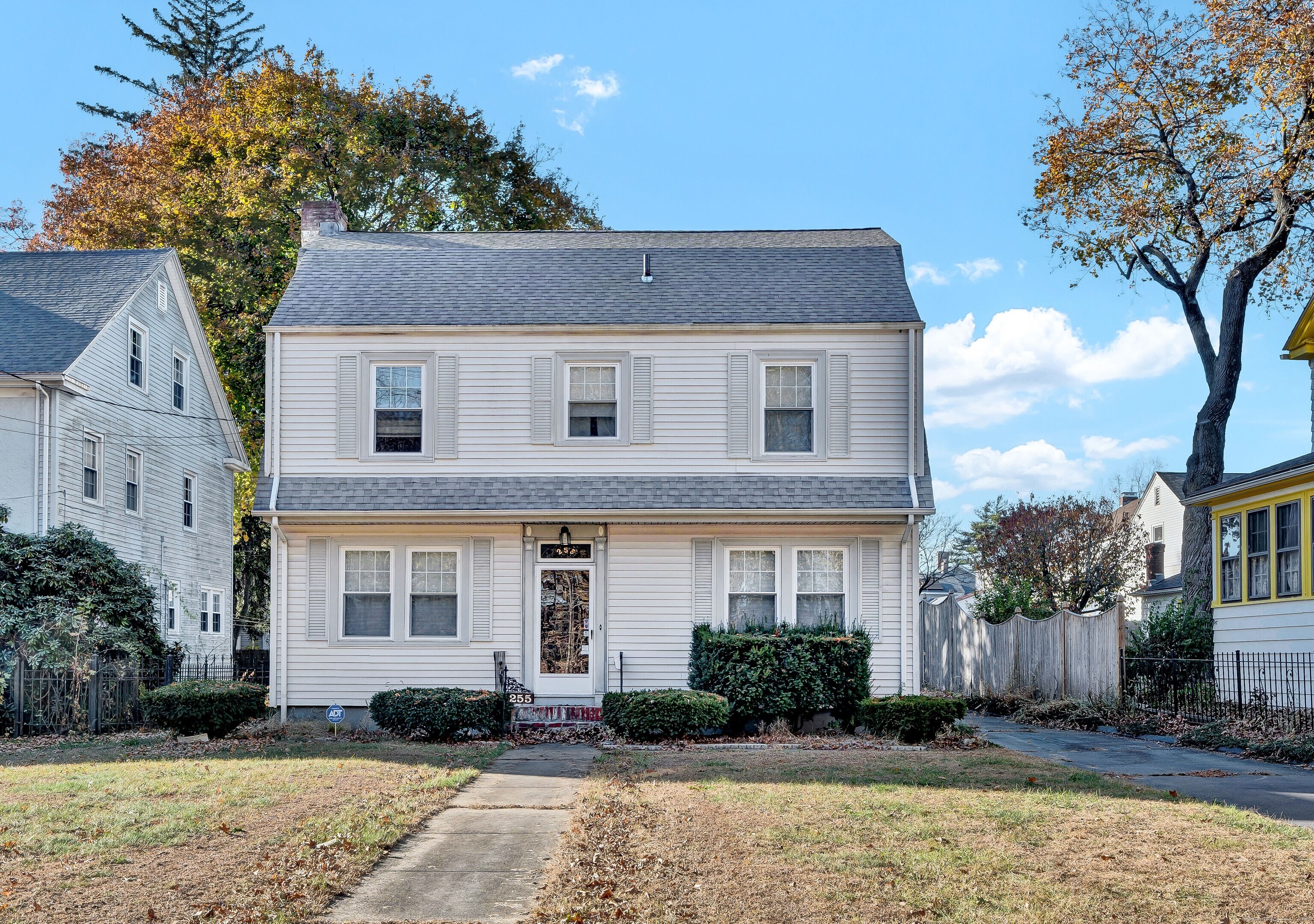 255 Ridgefield Street Hartford, CT 06112 - Photo 1 of 1 Front of home