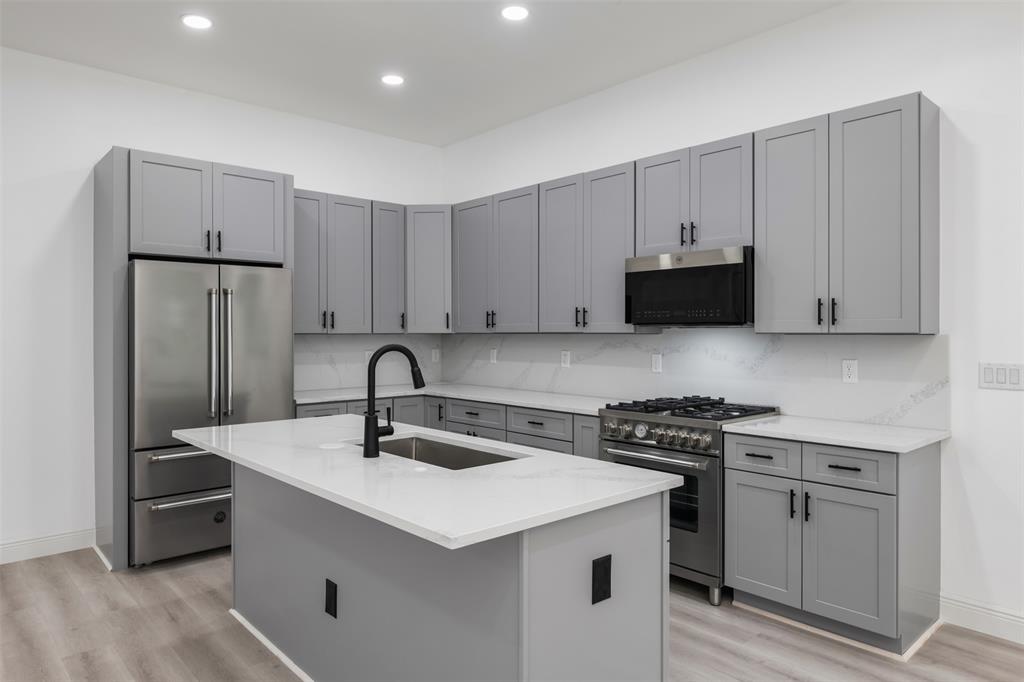 3323 Reed Lane Dallas, TX 75215 - Photo 14 of 35 Modern