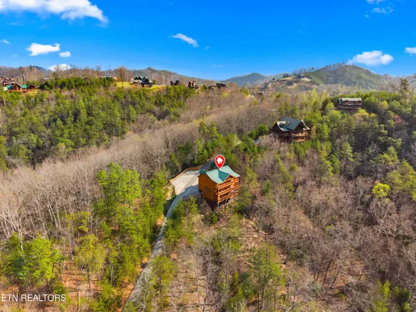 $1,389,999 | 1643 Barn Door Lane, Sevierville, TN 37862