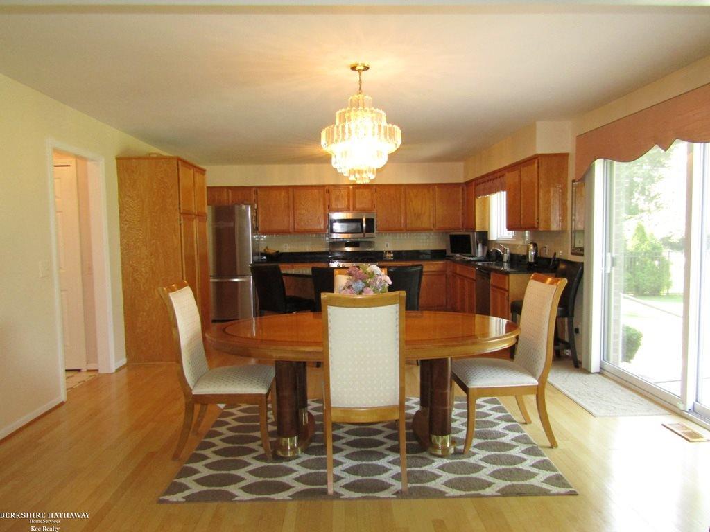 38825 Westchester Road Sterling Heights, MI 48310 - Photo 17 of 32 Dining/Kitchen Area