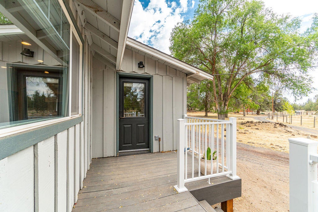 64635 Deschutes Market Road Bend, OR 97701 - Photo 5 of 55 4