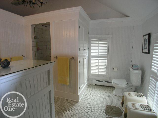 2172 Greenfield Road Berkley, MI 48072 - Photo 23 of 44 50074128-22.JPG