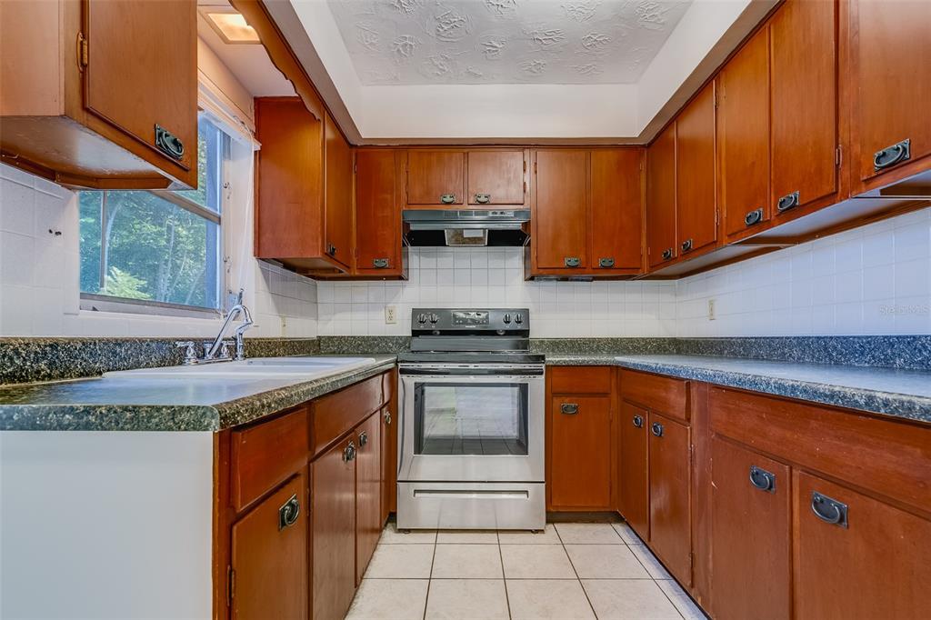 5553 Mallow Street New Port Richey, FL 34652 - Photo 12 of 41 Gallery Image 12
