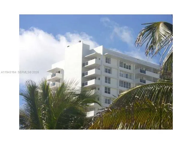$3,900 | 100 Lincoln Road, Unit 1440, Miami Beach, FL 33139