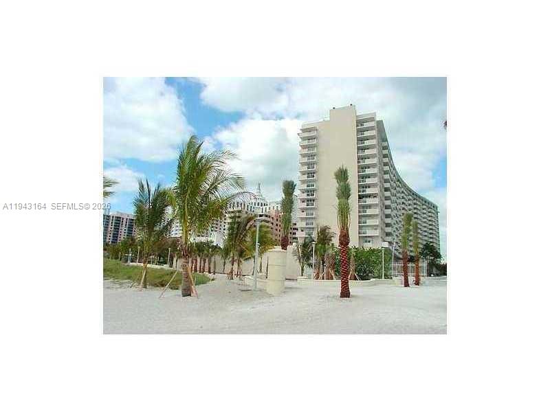 100 Lincoln Road, Unit 1440 Miami Beach, FL 33139 - Photo 24 of 27 a view of buildings
