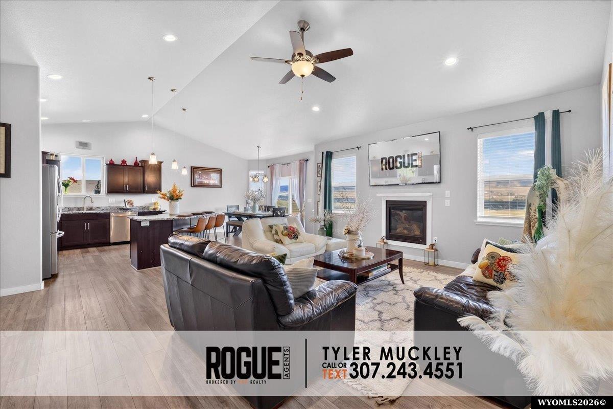 6065 Thunder Valley Road Mills, WY 82604 - Photo 7 of 46