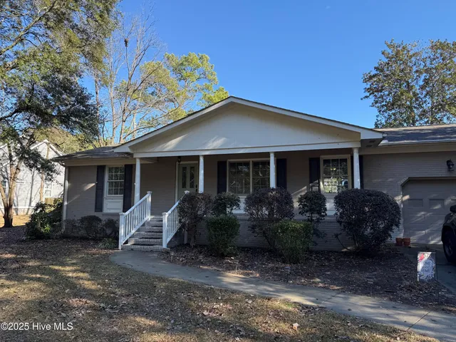 $295,000 | 5322 Trent Woods Drive, Trent Woods, NC 28562