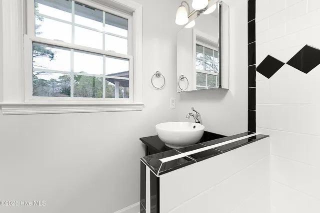 $295,000 | 5322 Trent Woods Drive, Trent Woods, NC 28562