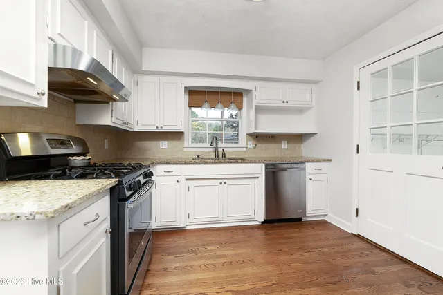 $295,000 | 5322 Trent Woods Drive, Trent Woods, NC 28562