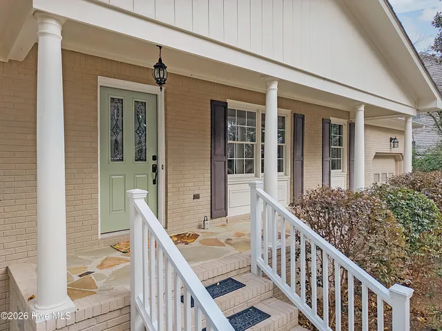 $295,000 | 5322 Trent Woods Drive, Trent Woods, NC 28562