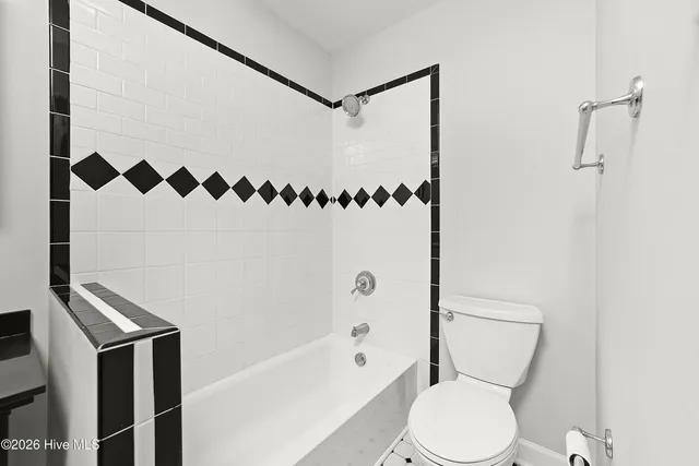 $295,000 | 5322 Trent Woods Drive, Trent Woods, NC 28562