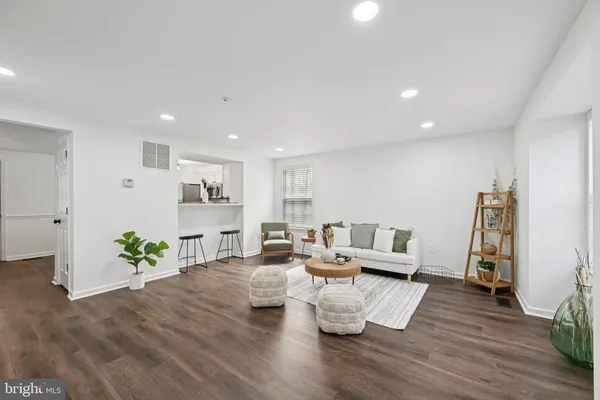 $345,000 | 927 Jessicas Lane, Unit 11, Bel Air, MD 21014