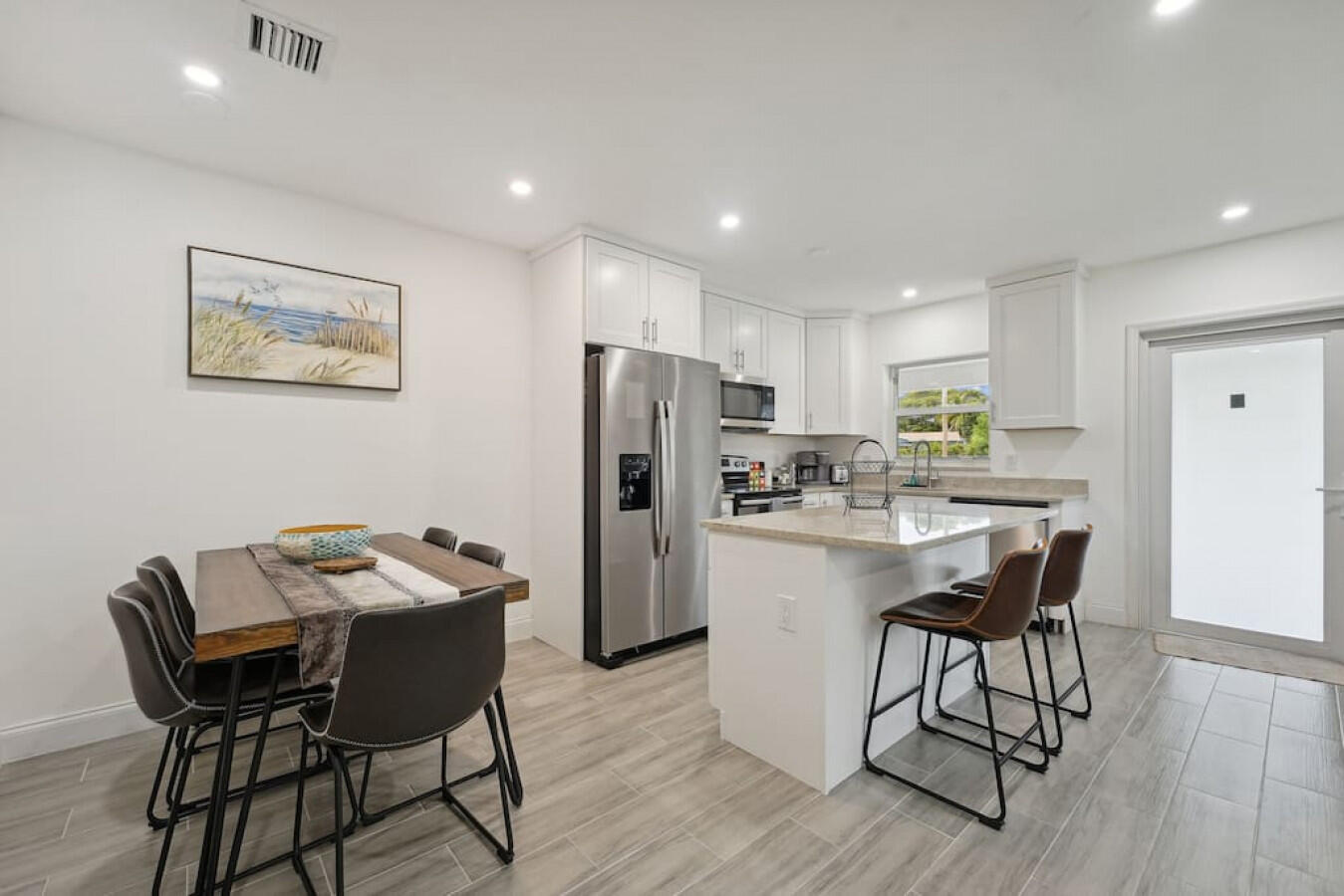 3133 Albatross Road Delray Beach, FL 33444 - Photo 6 of 23 living room