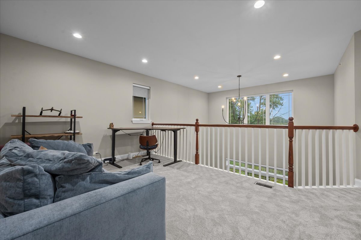 64 Prairie Court Wheeling, IL 60090 - Photo 11 of 24