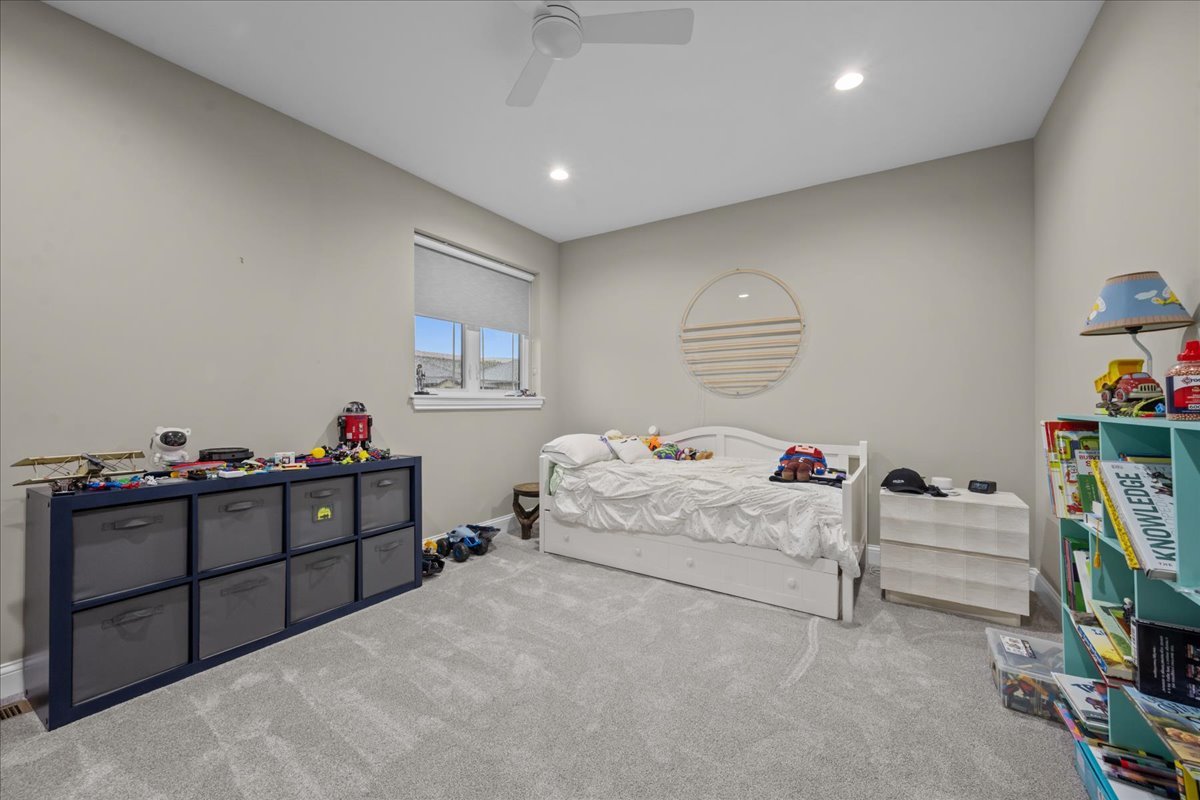 64 Prairie Court Wheeling, IL 60090 - Photo 14 of 24