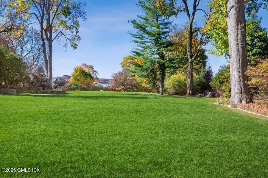 47 Carriglea Drive Riverside, CT 06878 - Photo 23 of 26 a view of a volley ball court