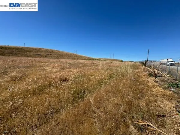 $2,499,950 | 580 Interstate 580, Tracy, CA 95377