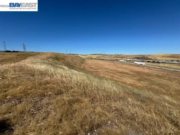 $2,499,950 | 580 Interstate 580, Tracy, CA 95377
