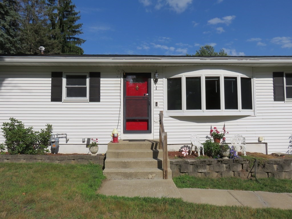 1 Stratton Drive Hudson, MA 01749 - Photo 2 of 42 Gallery Image 2