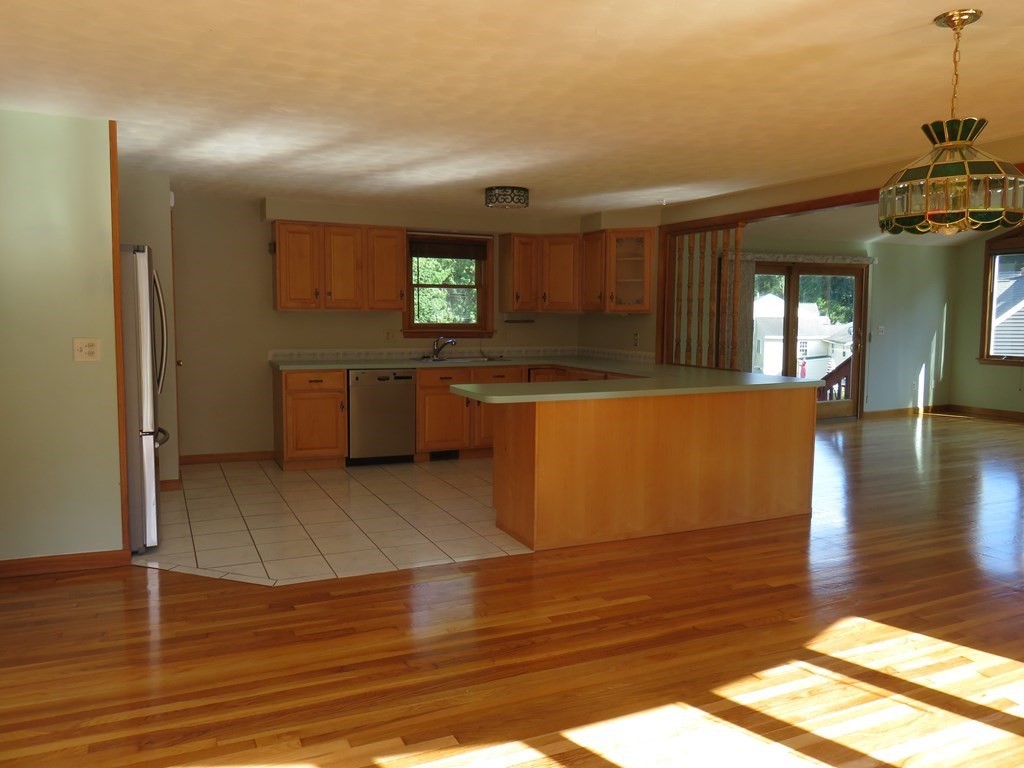 1 Stratton Drive Hudson, MA 01749 - Photo 3 of 42 Gallery Image 3