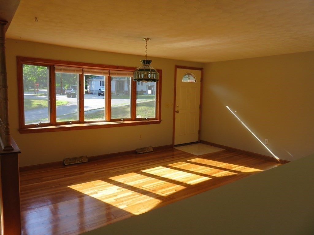 1 Stratton Drive Hudson, MA 01749 - Photo 5 of 42 Gallery Image 5