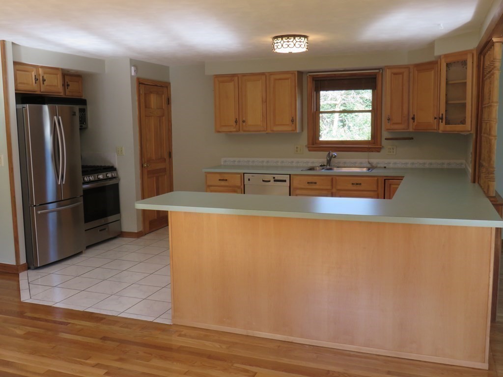 1 Stratton Drive Hudson, MA 01749 - Photo 6 of 42 Gallery Image 6