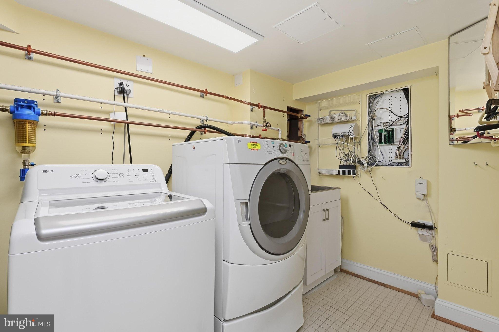 6100 Gloster Road Bethesda, MD 20816 - Photo 54 of 67 Laundry/utility room