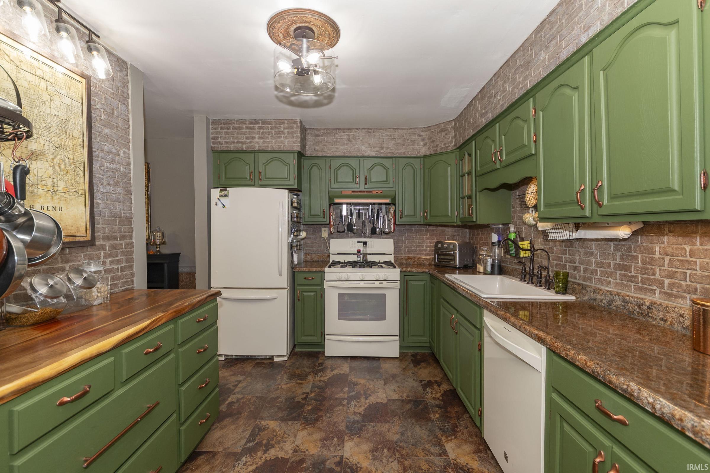 2500 Topsfield Road, Unit 704 South Bend, IN 46614 - Photo 5 of 38