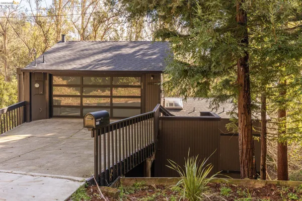 $1,400,000 | 6931 Pinehaven Road, Oakland, CA 94611