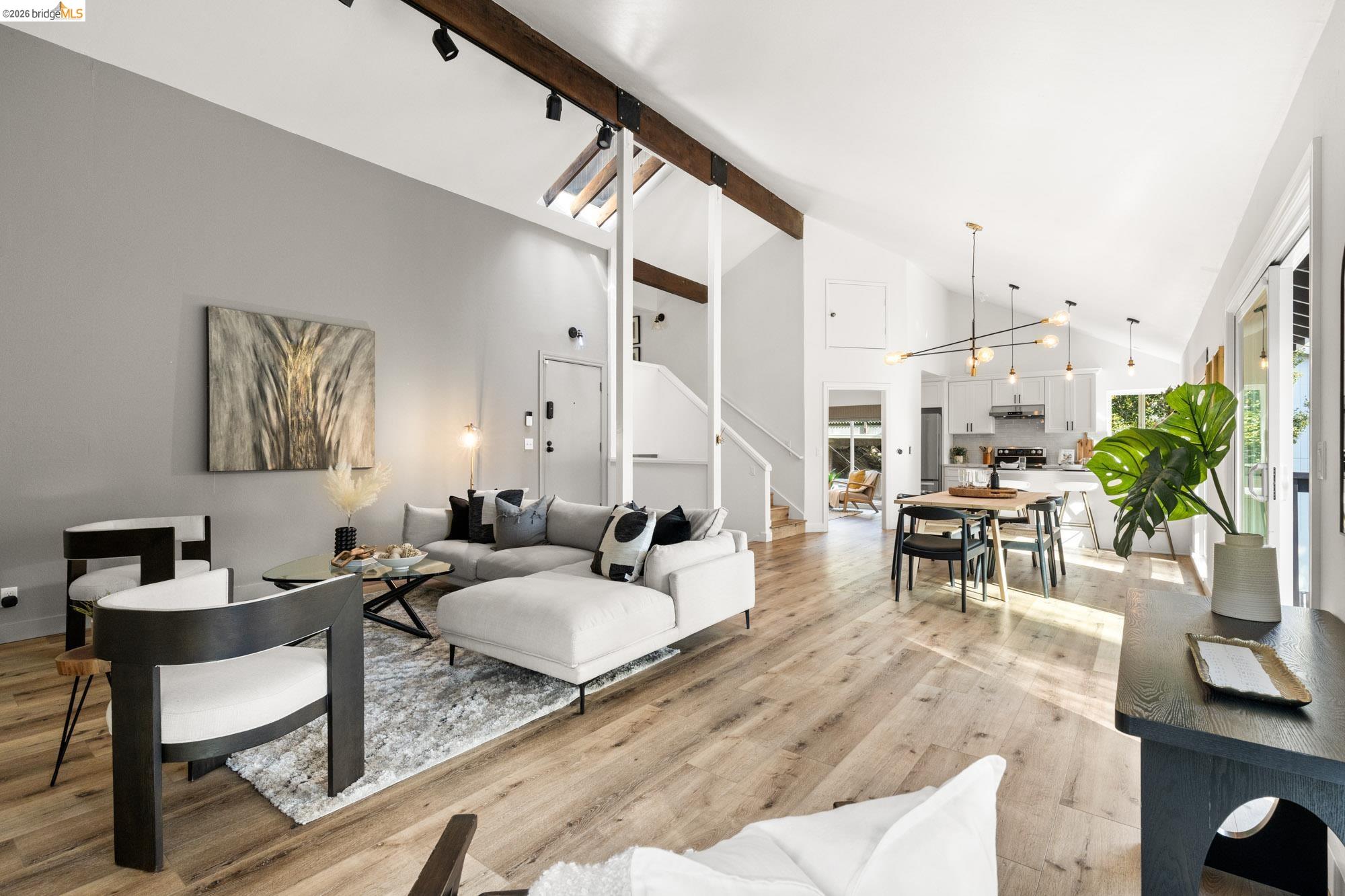 6931 Pinehaven Road Oakland, CA 94611 - Photo 11 of 47