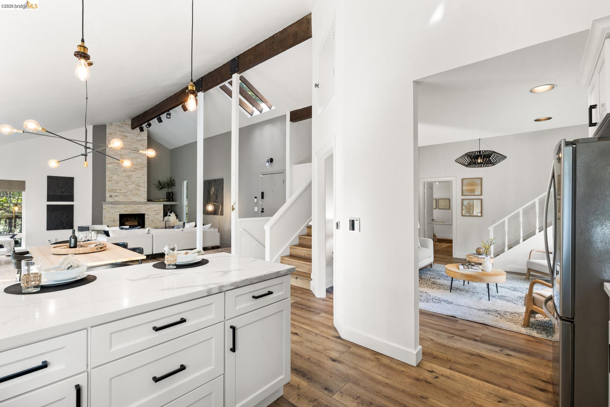 6931 Pinehaven Road Oakland, CA 94611 - Photo 17 of 47