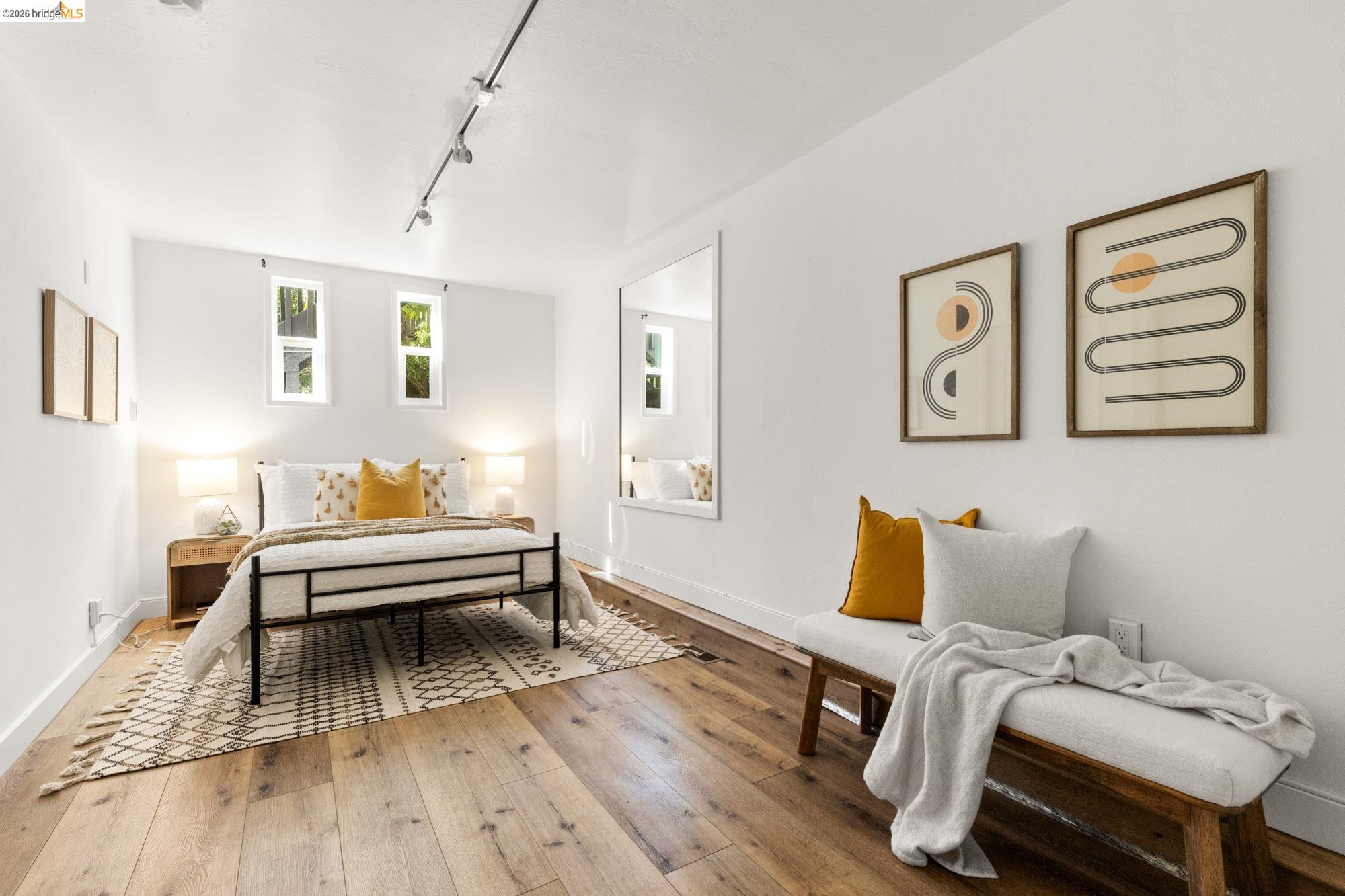 6931 Pinehaven Road Oakland, CA 94611 - Photo 20 of 47