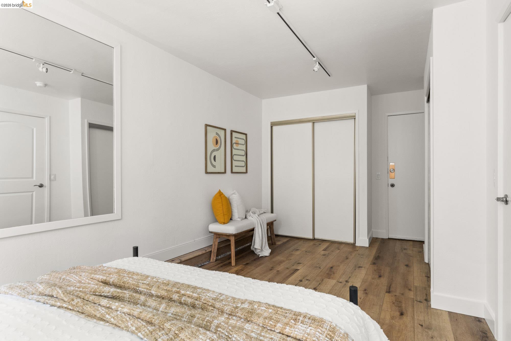 6931 Pinehaven Road Oakland, CA 94611 - Photo 21 of 47