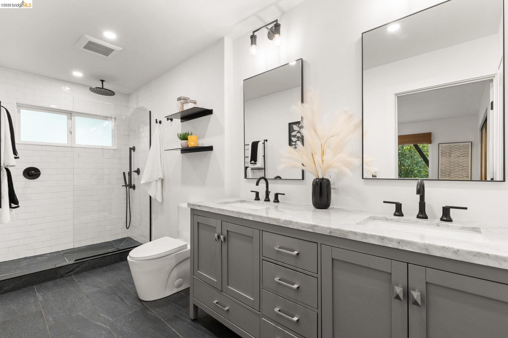 6931 Pinehaven Road Oakland, CA 94611 - Photo 31 of 47