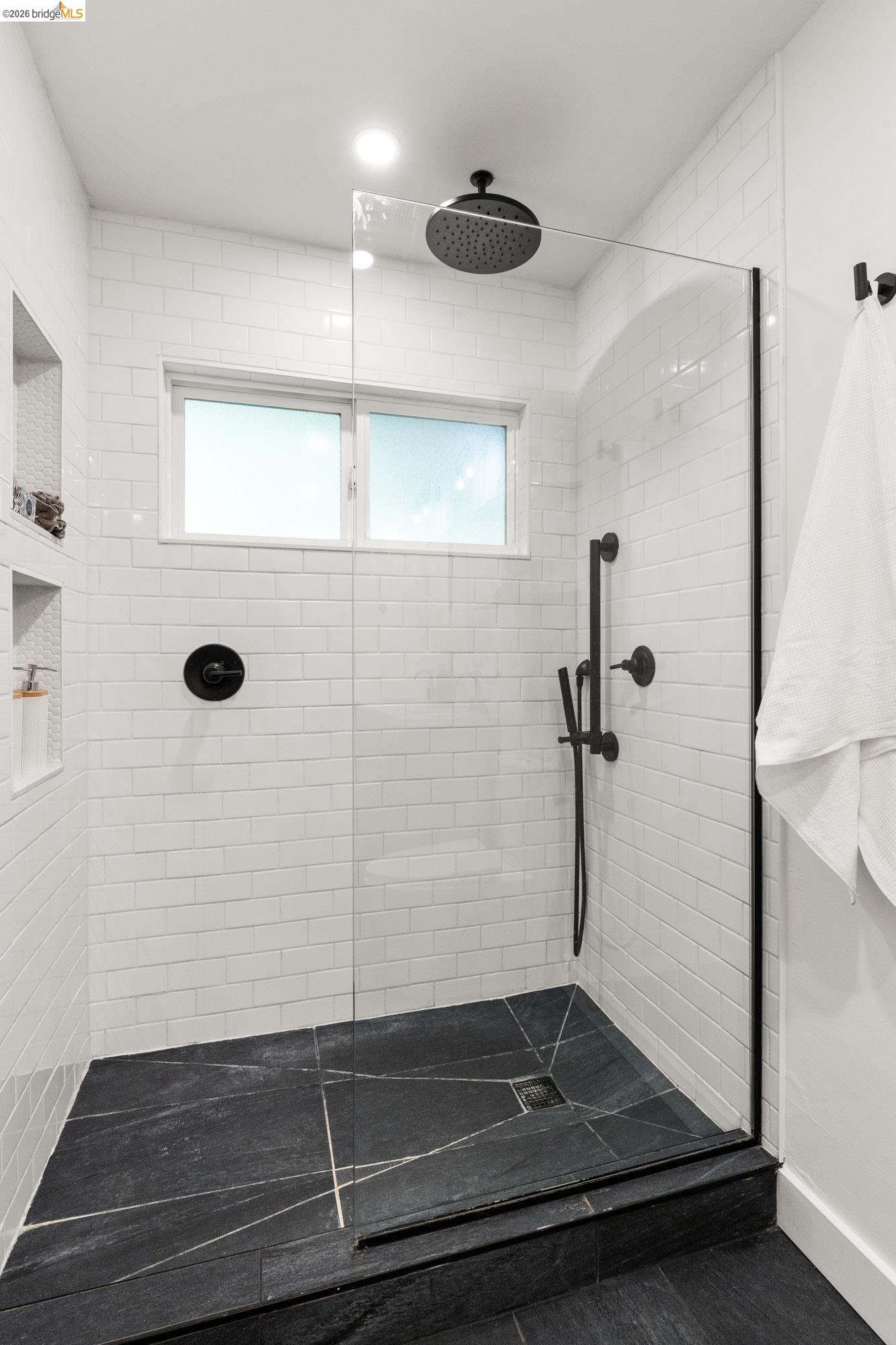 6931 Pinehaven Road Oakland, CA 94611 - Photo 32 of 47