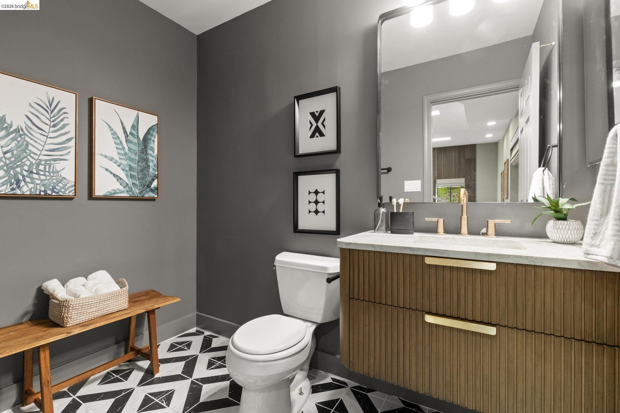 6931 Pinehaven Road Oakland, CA 94611 - Photo 45 of 47