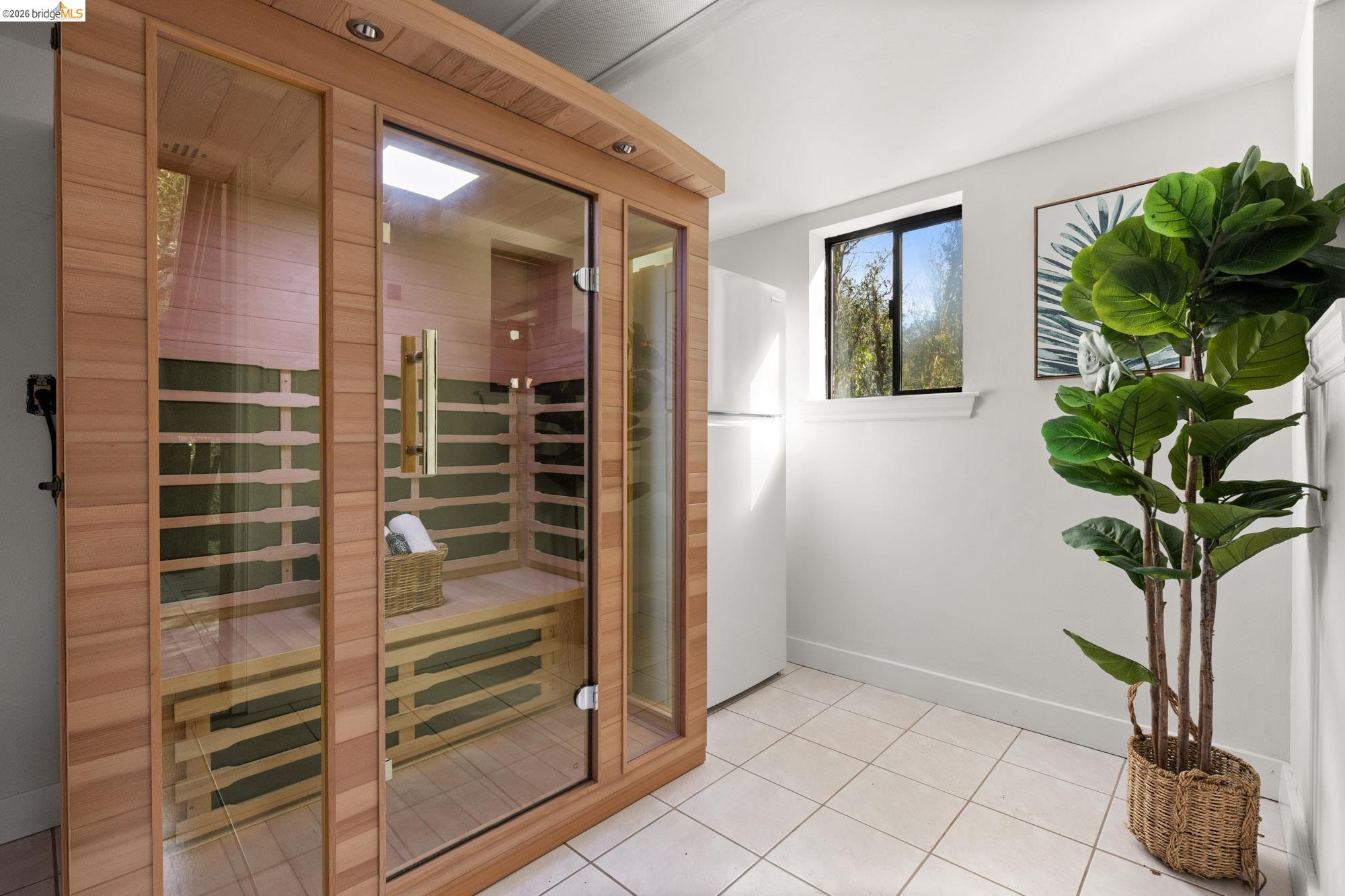 6931 Pinehaven Road Oakland, CA 94611 - Photo 46 of 47