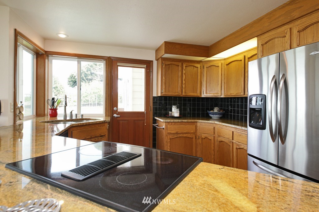 1817 West Beach Road Oak Harbor, WA 98277 - Photo 14 of 25 Gallery Image 14