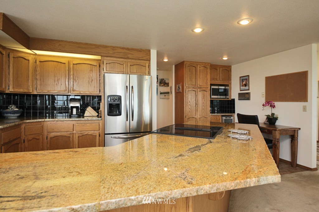 1817 West Beach Road Oak Harbor, WA 98277 - Photo 16 of 25 Gallery Image 16