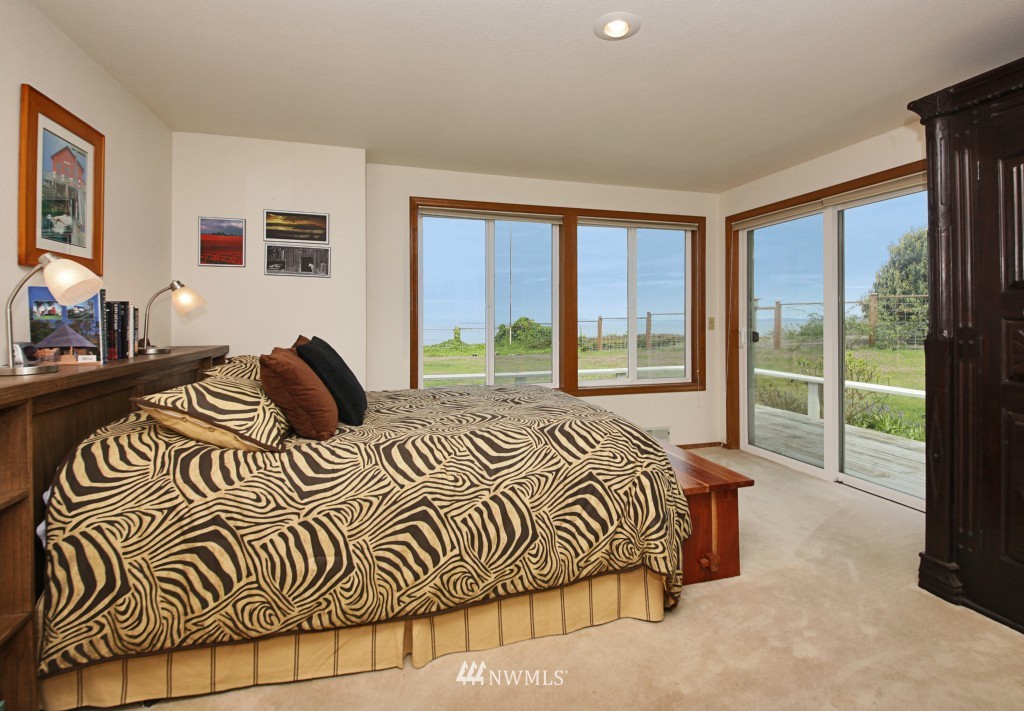 1817 West Beach Road Oak Harbor, WA 98277 - Photo 19 of 25 Gallery Image 19