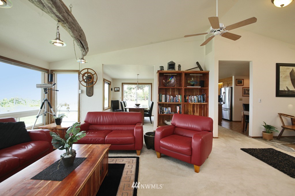 1817 West Beach Road Oak Harbor, WA 98277 - Photo 10 of 25 Gallery Image 10